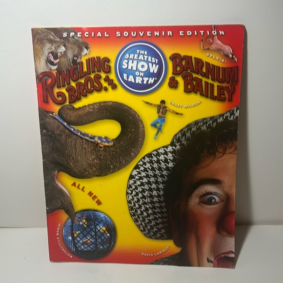 Ringling Bros Barnum & Bailey vintage Special Souvenir Edition book - Picture 6 of 6
